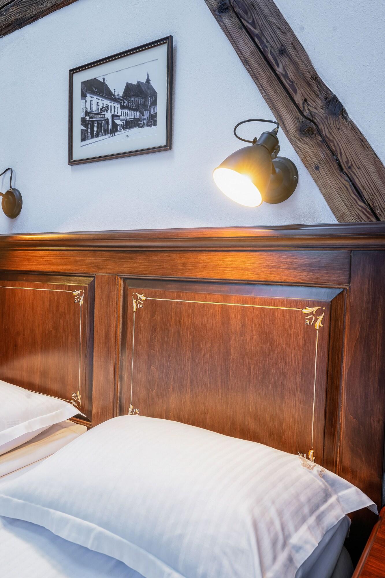 Hotel Boutique Casa Chitic -Hotel And Restaurant Str Johann Gott Nr7 Brasov Bagian luar foto